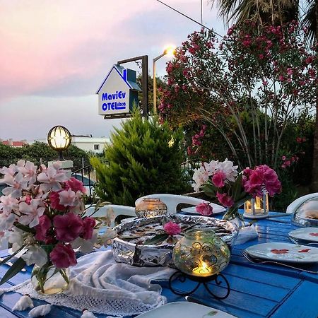 Maviev Otel Çeşme Esterno foto