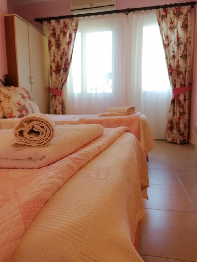 Maviev Otel Çeşme Esterno foto