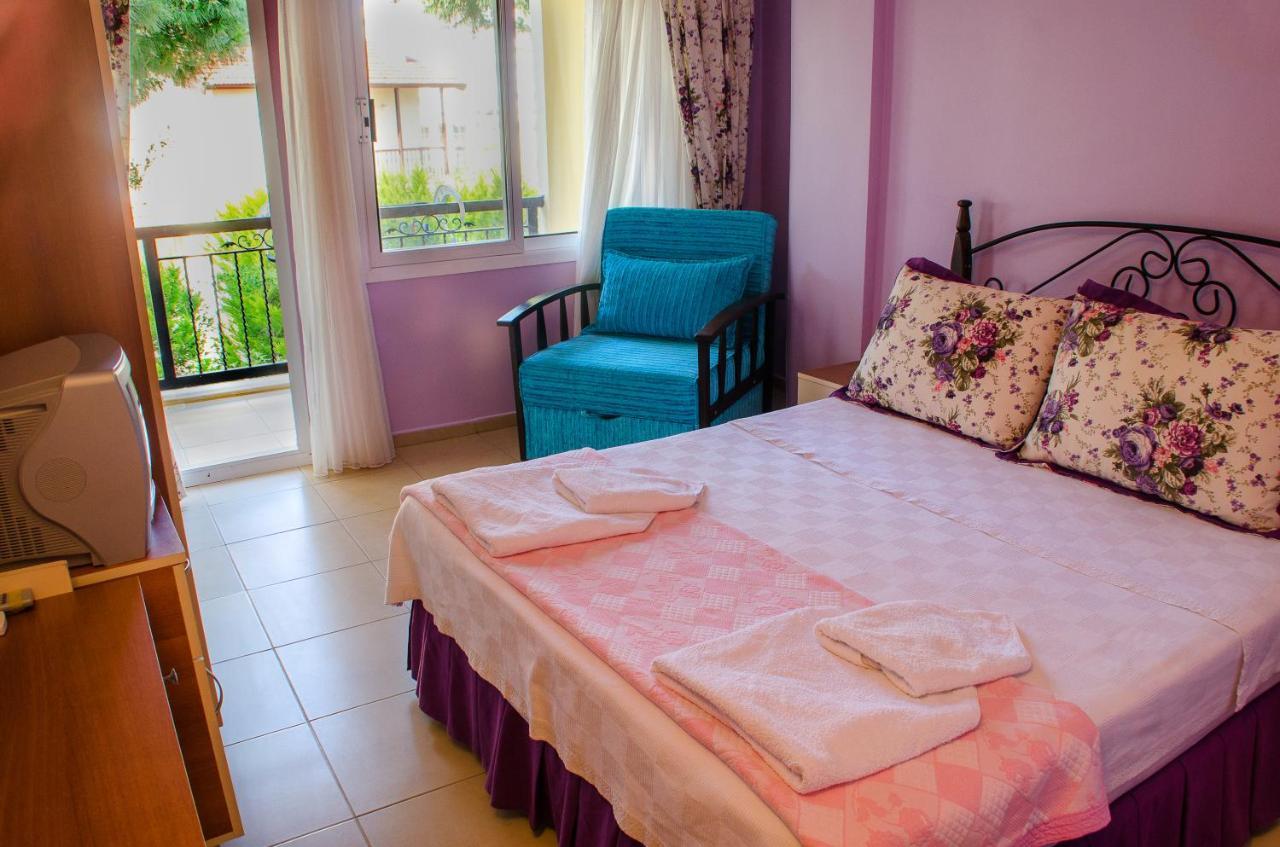 Maviev Otel Çeşme Camera foto