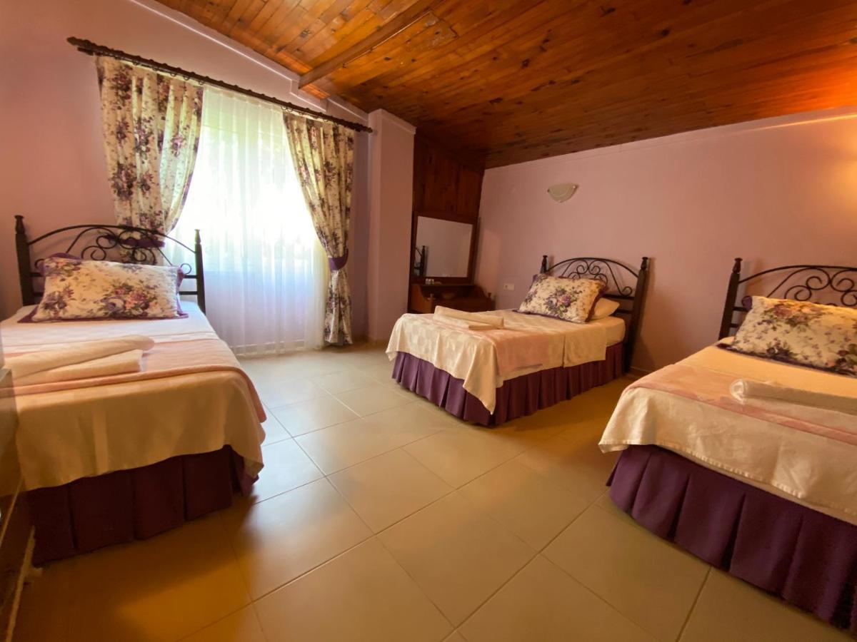 Maviev Otel Çeşme Esterno foto