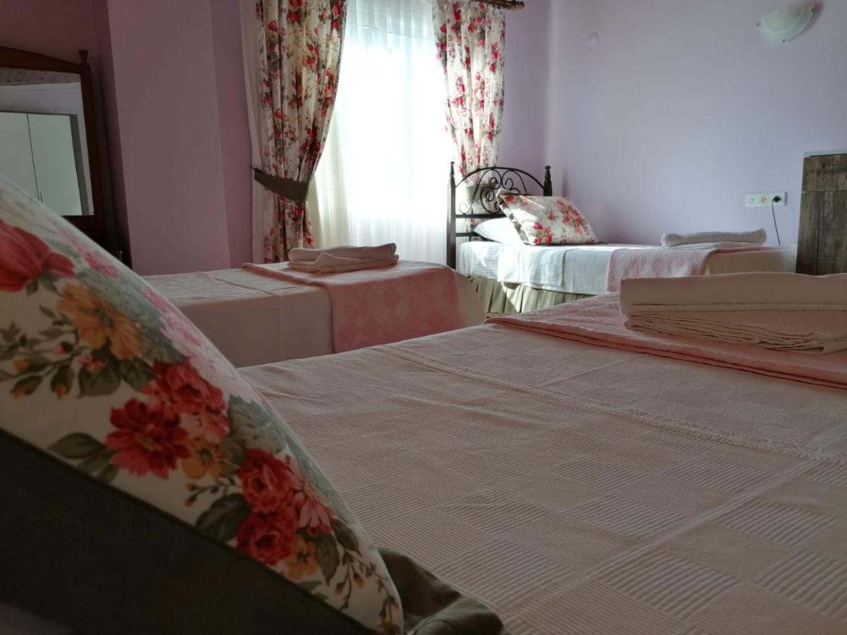 Maviev Otel Çeşme Esterno foto