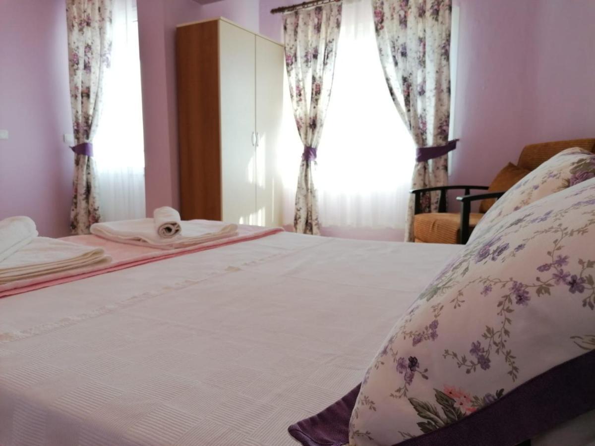 Maviev Otel Çeşme Esterno foto