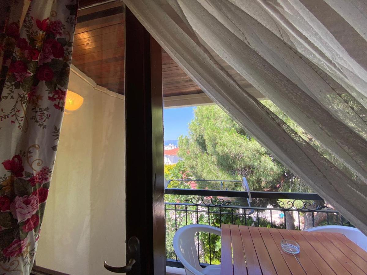 Maviev Otel Çeşme Esterno foto